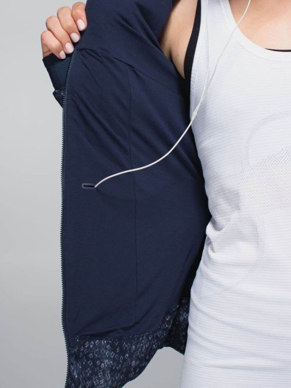 Lululemon Spring Forward Jacket - Picture 4 of 7